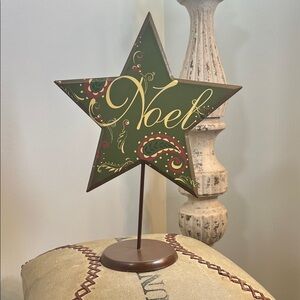 Festive Green and Brown Star Decor